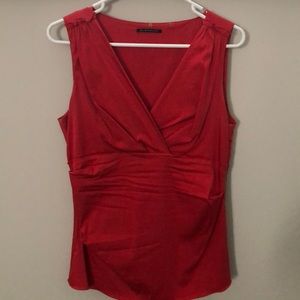 Elie Tahari red side zip top.